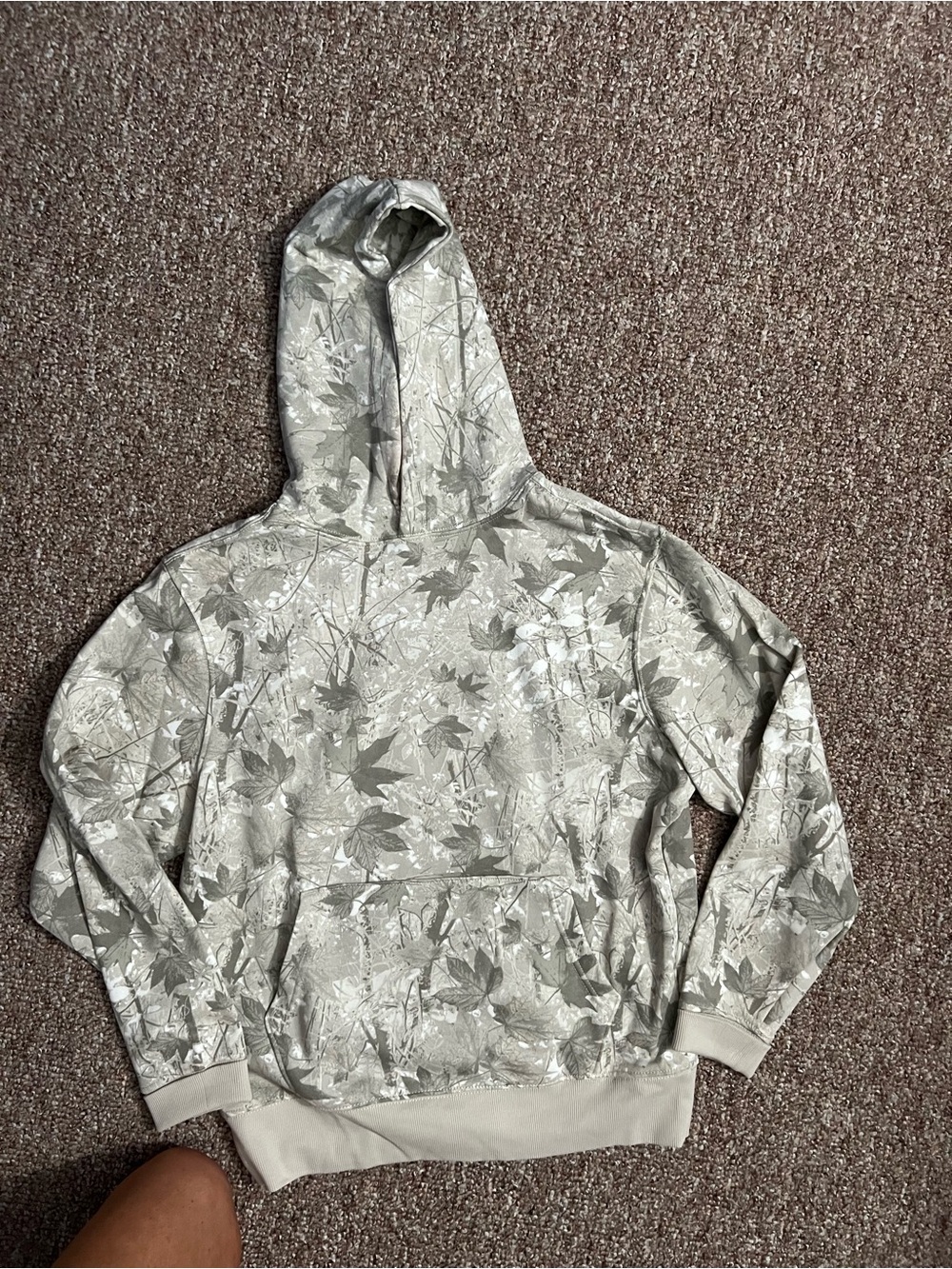 Old Navy Cream and Light Gray Leaf Print Hoodie